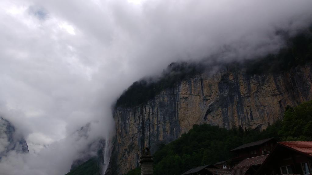Base Cafe Apartment Lauterbrunnen Luaran gambar