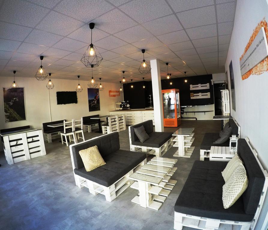 Base Cafe Apartment Lauterbrunnen Luaran gambar